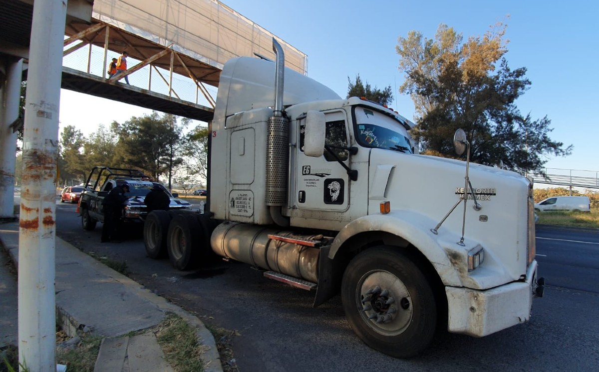 Tráiler robado en Jalisco / Juan Carlos Munguía