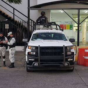 Elementos de la Guardia Nacional resguardaron en la Cruz Verde las Águilas a la persona que fue secuestrada / Juan Carlo Munguia Elementos de la Guardia Nacional resguardaron en la Cruz Verde las Águilas a la persona que fue secuestrada / Juan Carlo Munguia
