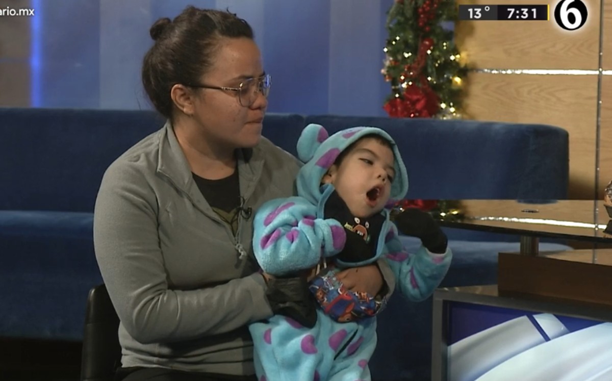 Madre pide ayuda para su hijo con parálisis cerebral en Torreón