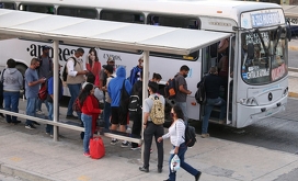 Adjudican a TICSA contrato de arrendamiento de camiones en Nuevo León.