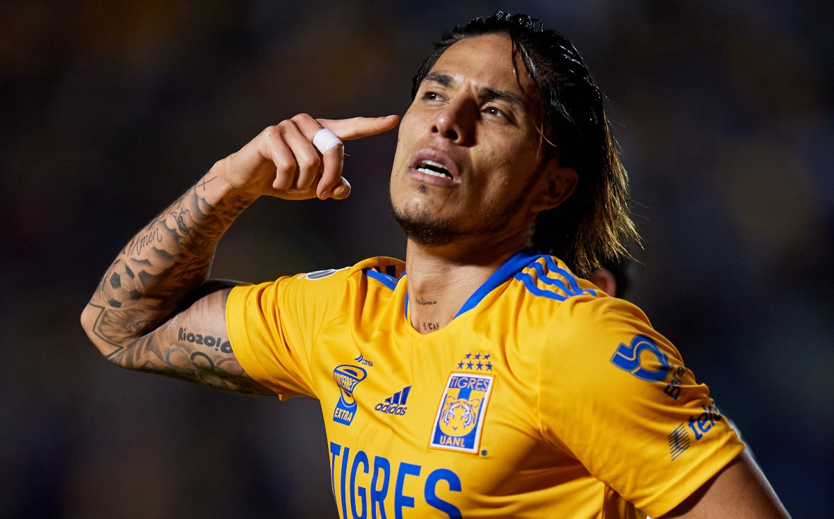 Carlos Salcedo celebrando su gol en la Vuelta de los Cuartos de Final entre Tigres y Santos / Mexsport