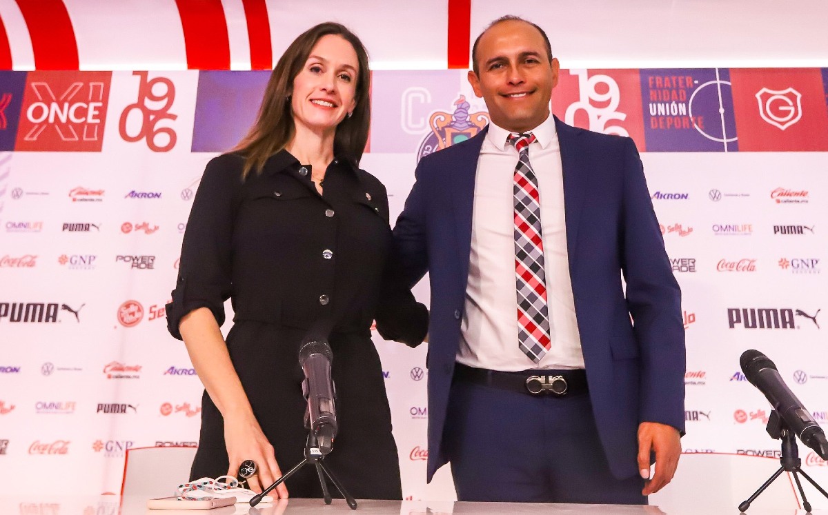 Chivas Femenil presenta a Juan Pablo Alfaro como nuevo técnico
