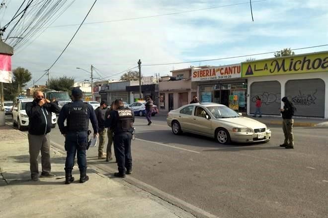 Detienen a un hombre tras una persecución en San Nicolás. / Vianca Treviño Navejar