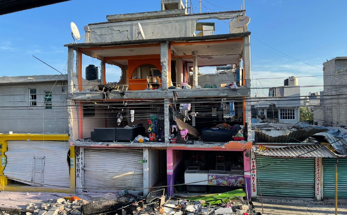 En el inmueble había cuartos en renta, una tienda de pañales y una peletería/ Osvaldo Müller