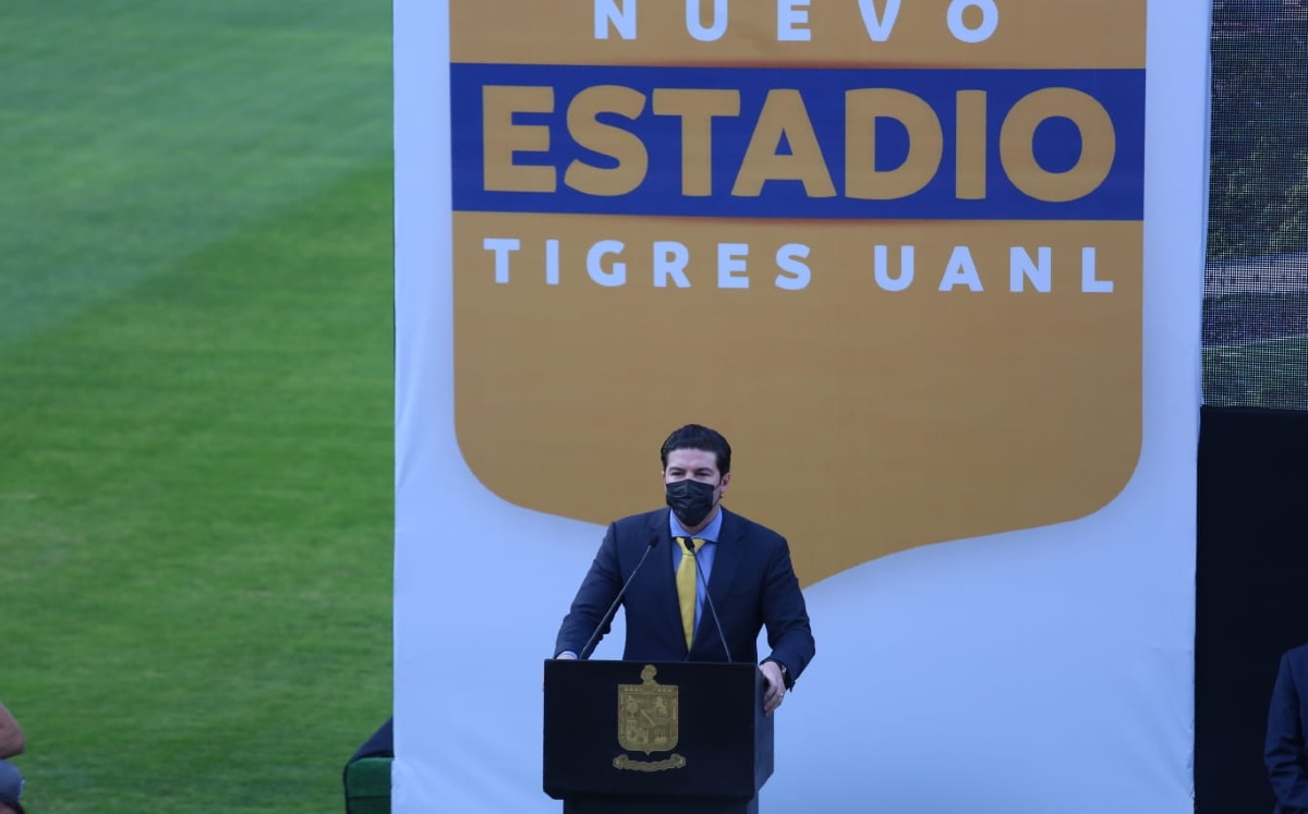 Samuel García durante la conferencia de prensa del nuevo estadio de Tigres / Jorge López