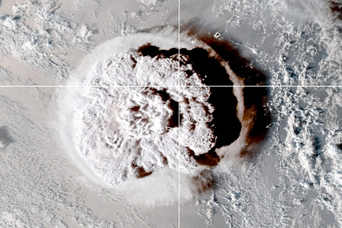 Imágenes satelitales del tsunami / Reuters