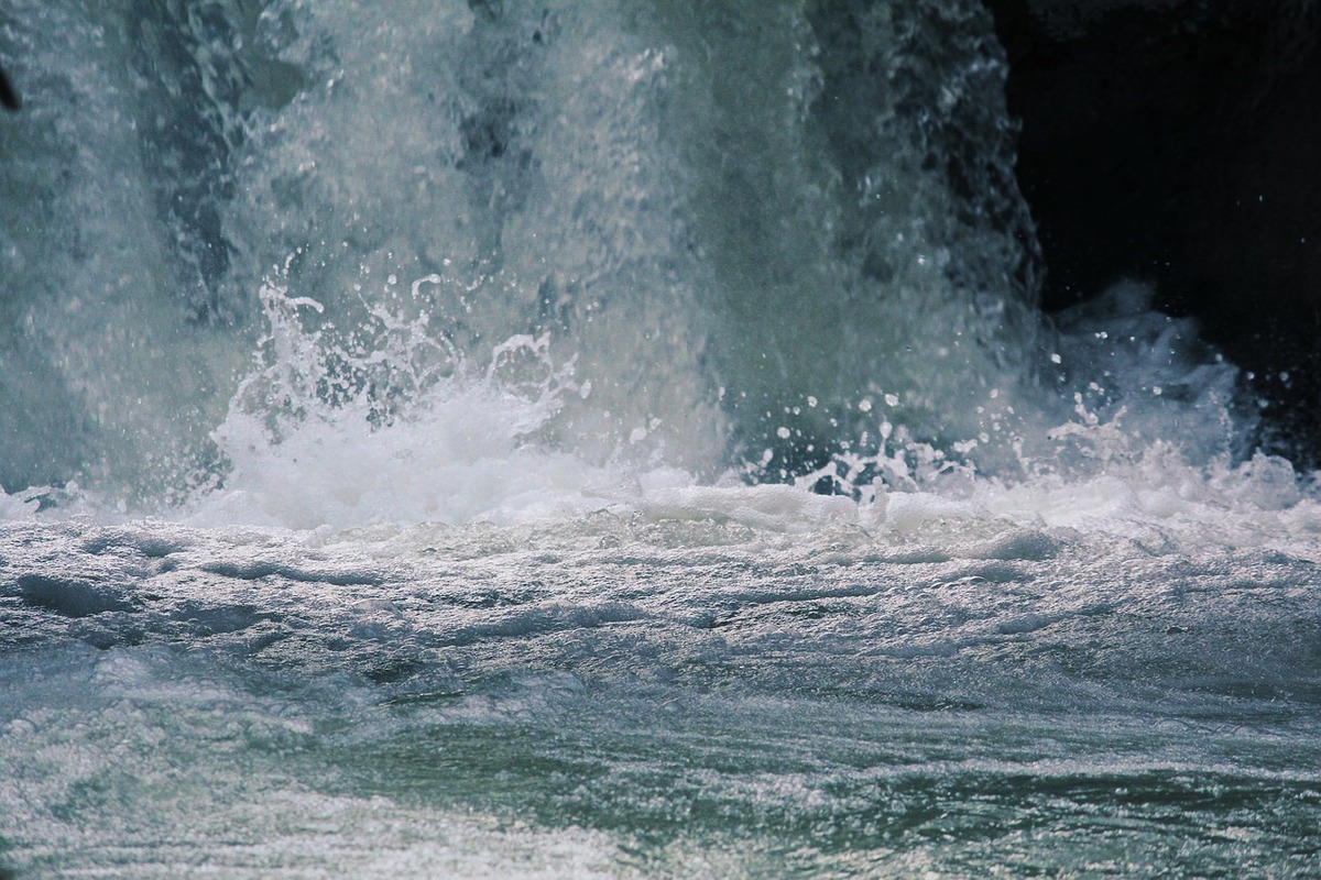 Olas de tsunami / Pixabay
