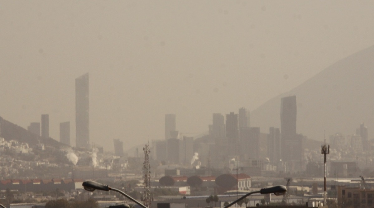 Zona de contaminación en el área metropolitana de Monterrey. / Raúl Palacios