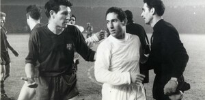 Paco Gento durante un Clásico Español de antaño / @FCBarcelona_es Paco Gento durante un Clásico Español de antaño / @FCBarcelona_es