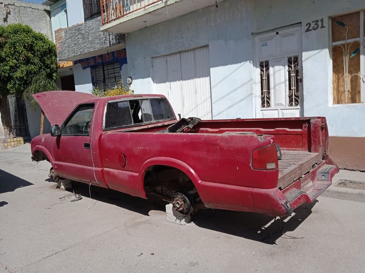Detienen en León a banda dedicada a desvalijar vehículos