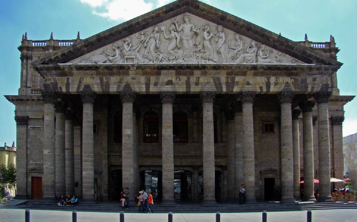 Exterior del Teatro Degollado / Archivo