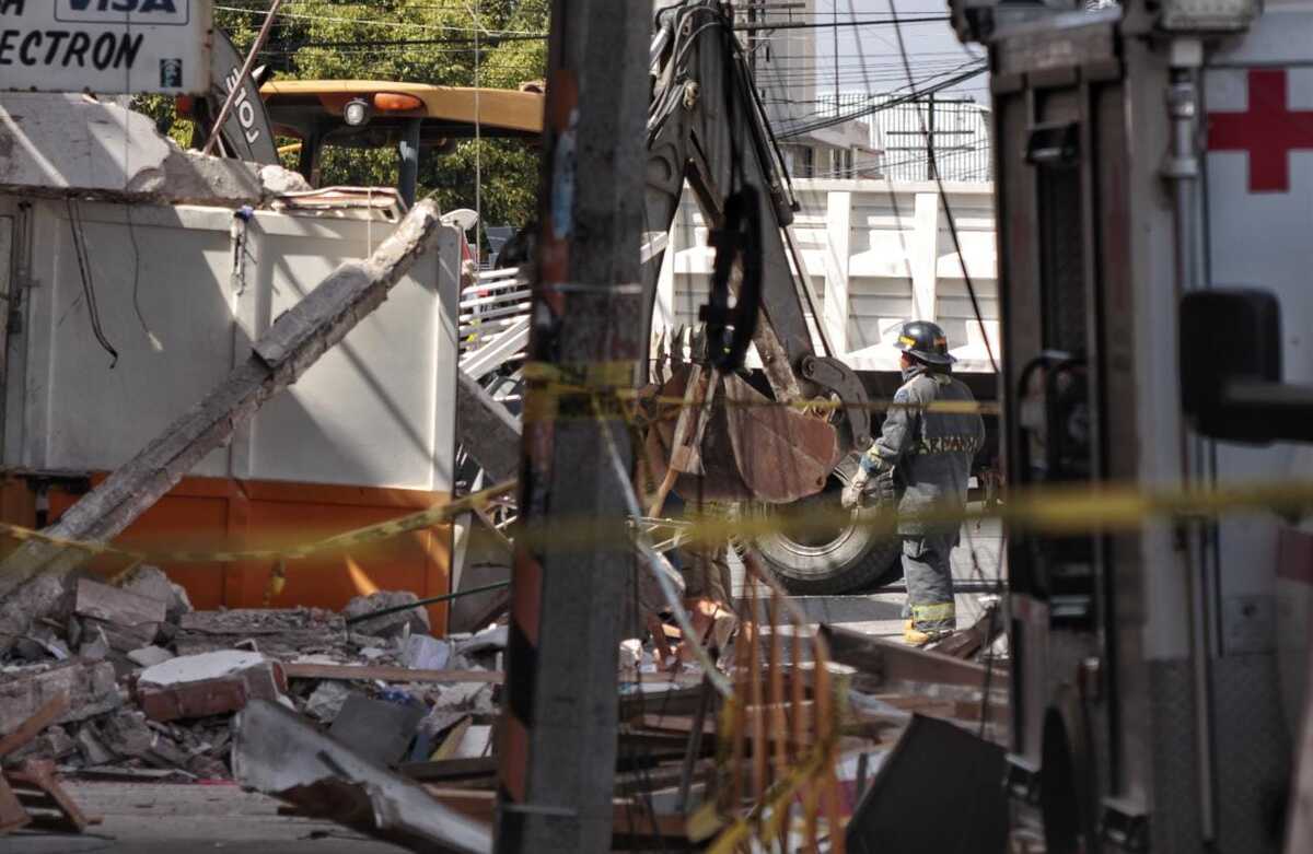 Explosión en edificio de calle 25 Norte y 2 Poniente en Puebla / Melanie Torres