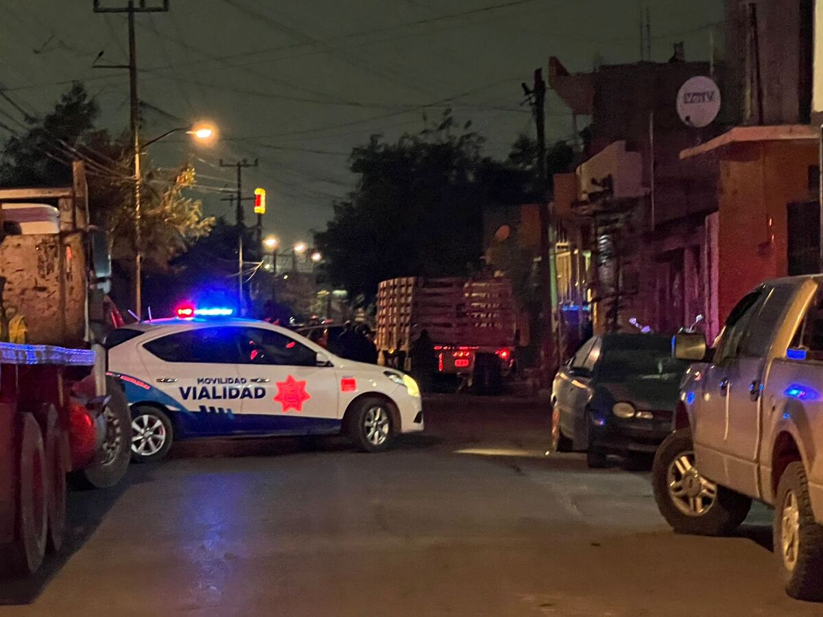 Muere hombre tras aparentemente sufrir un infarto en Santa Catarina. / Mayte Villasana