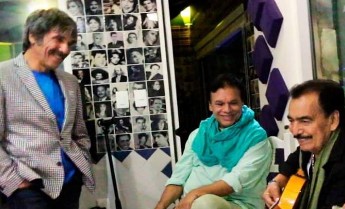 Esta es la foto viral de Diego Verdaguer con Juan Gabriel y Joan Sebastian.