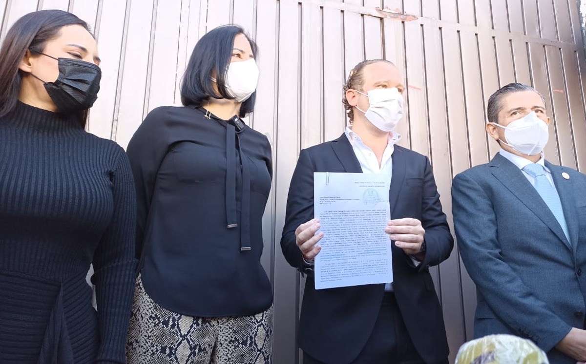 Alcaldes de oposición presentan solicitud de información ante la UIPE /Enrique Luna