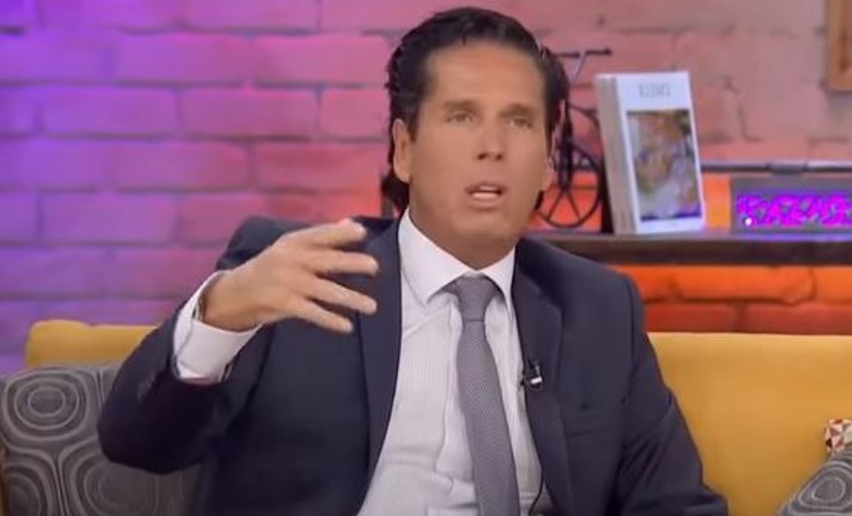 El empresario Roberto Palazuelos respondió a las acusaciones por parte de una ex empleada de su hotel.