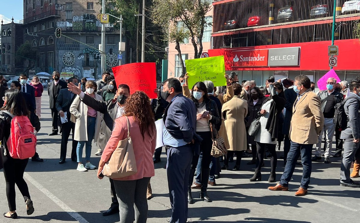 Los abogados bloquearon los accesos a la Ciudad Judicial de la Ciudad de México. / Ramón Ramírez.