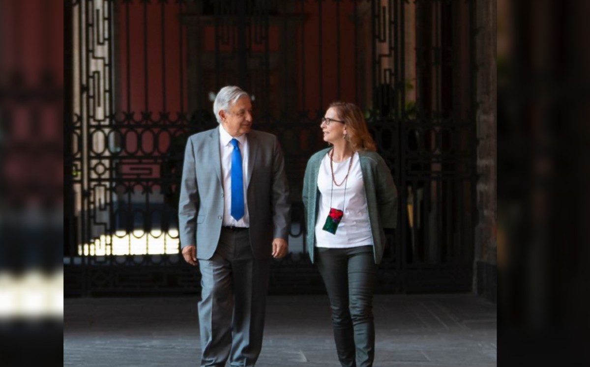 Beatriz Gutiérrez-Müller felicita a AMLO por 14 de febrero con foto