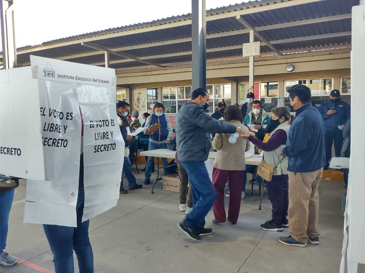 Elecciones en juntas auxiliares de Puebla / Angélica Tenahua