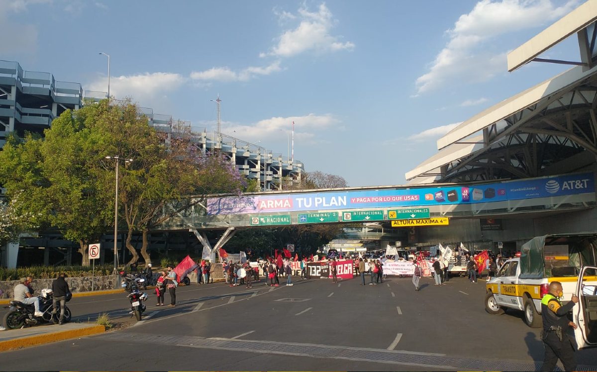 El bloqueo se reportó en la terminal uno / Aarón Tagle.