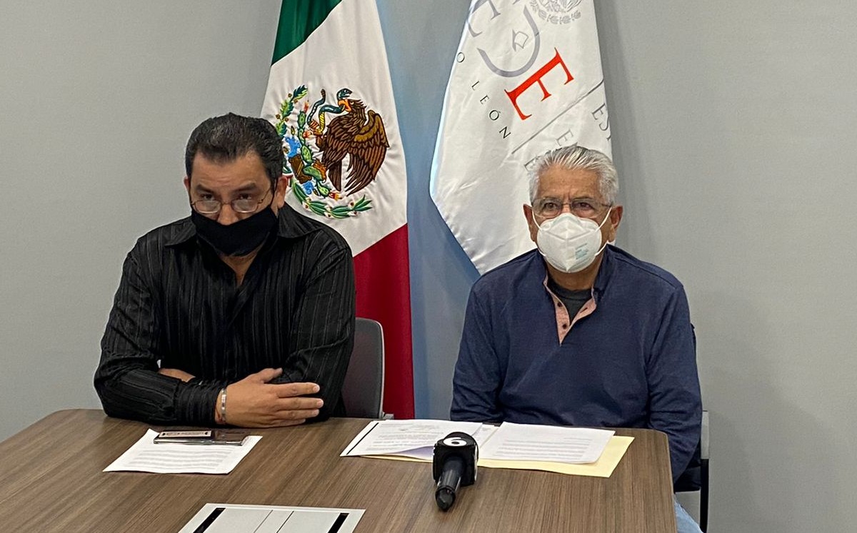 Guillermo Martínez Berlanga ofrece disculpa pública a Claudia Caballero. / Pamela Villanueva