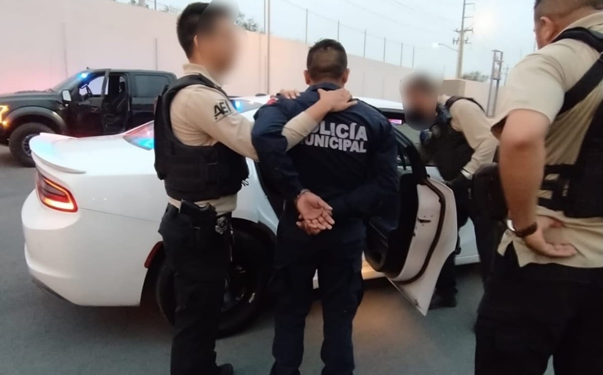 Policías detenido por desaparición forzada en Pesquería. / Cortesía