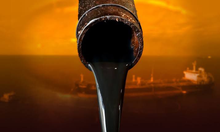 Brent cotizó el barril el 100.04 dólares, mientras WTI cotizó en 95.54 dólares / ELCEO