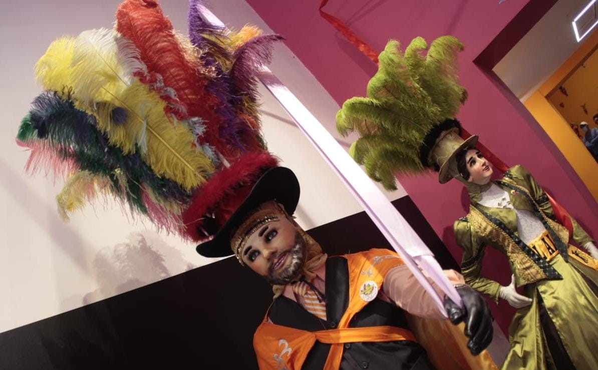 Traje de huehue del Carnaval de Puebla / Melanni