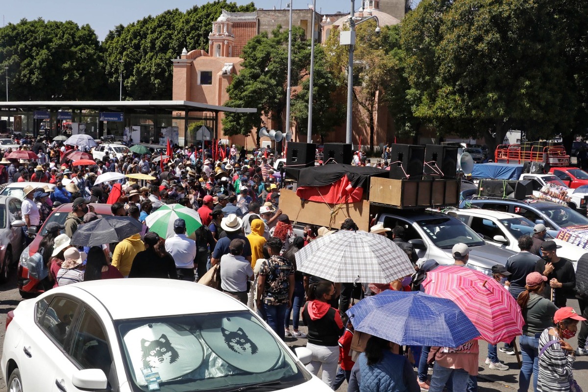 Manifestación en bulevar 5 de Mayo en Puebla / Andrés Lobato