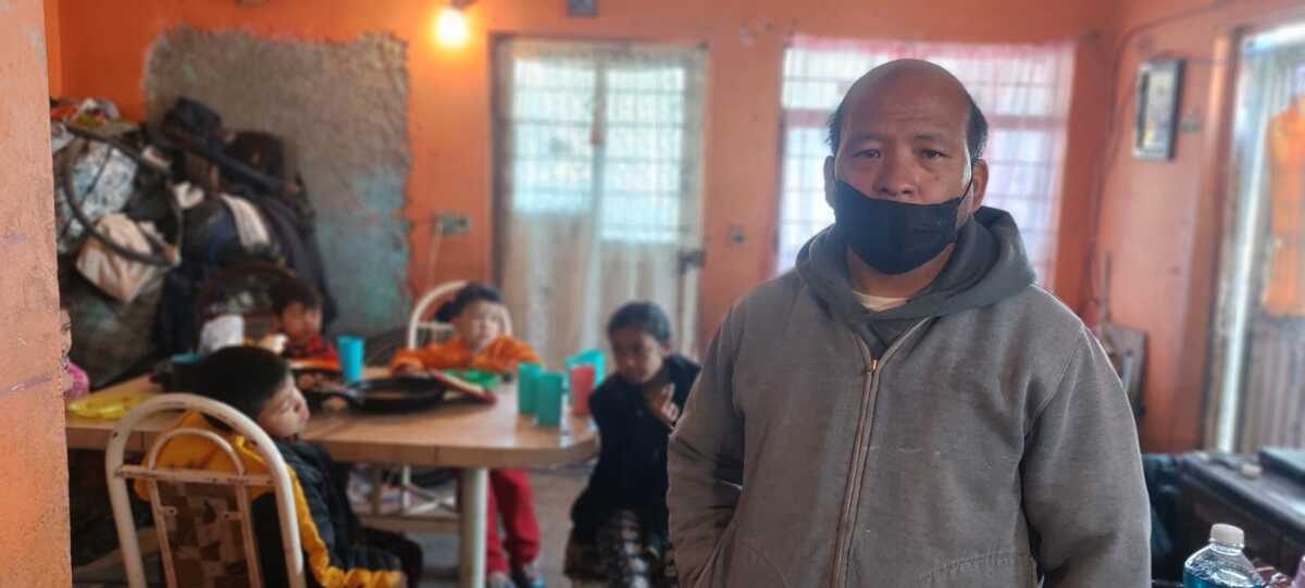 Padre de familia pide apoyo tras ser abandonado por su esposa con seis hijos. / Leyda Estrada