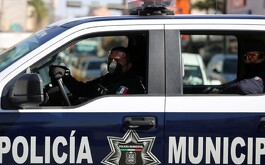 En el caso de los tres titulares de seguridad que no aprobaron el examen y siguen en el cargo: Comonfort, Moroleón y Pénjamo.