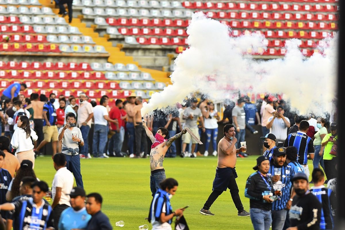 Bronca en el duelo entre Querétaro y Atlas en el Estadio La Corregidora / MexSport