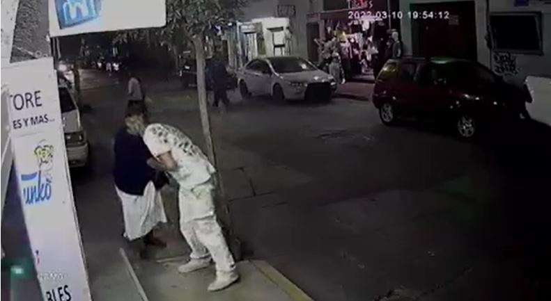 Hombre asalta a adulta mayor en Atlixco, Puebla / Jesús Zavala