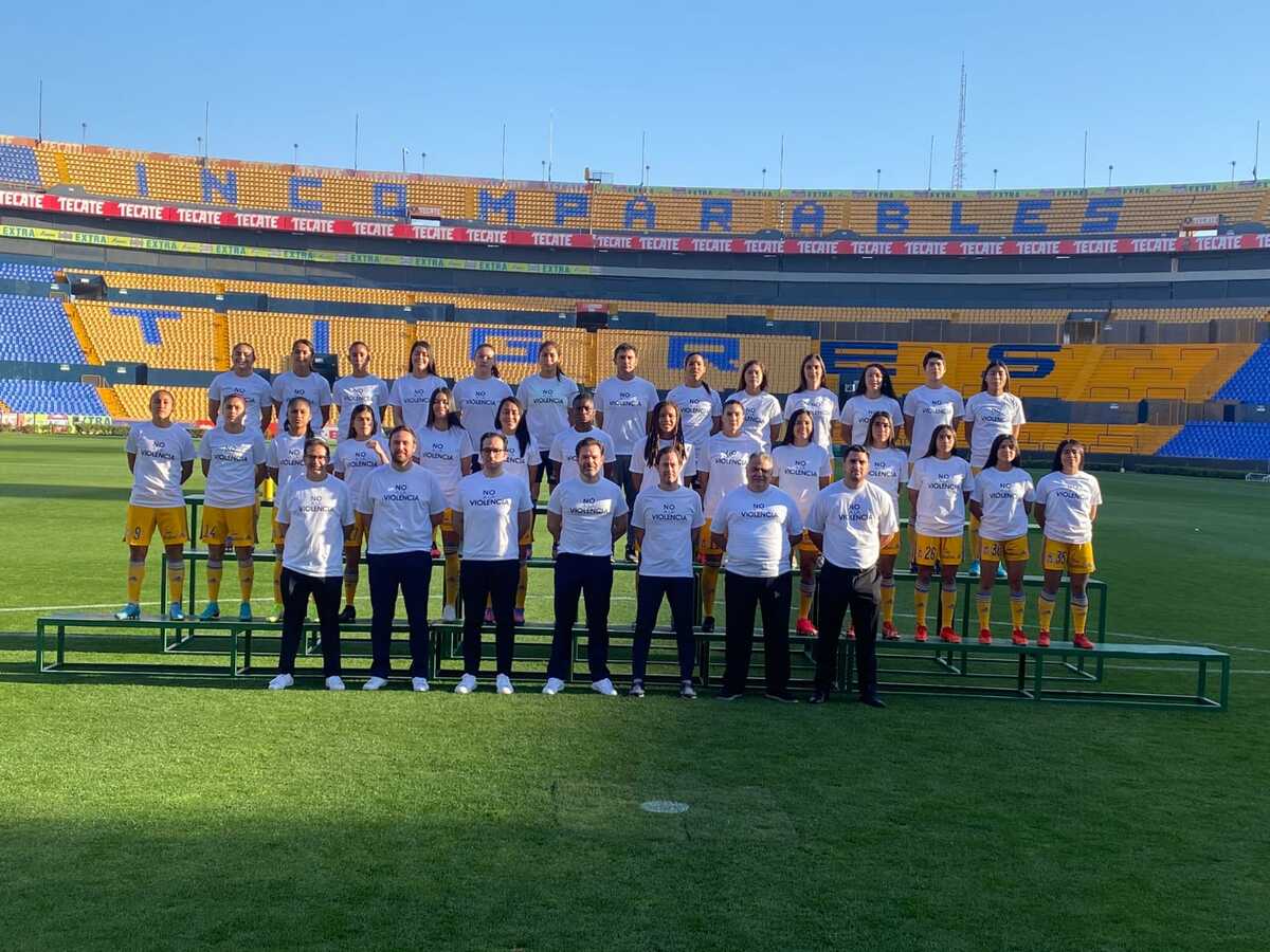 Foto oficial del equipo femenil de Tigres del Torneo Clausura 2022 / Roberto Flores