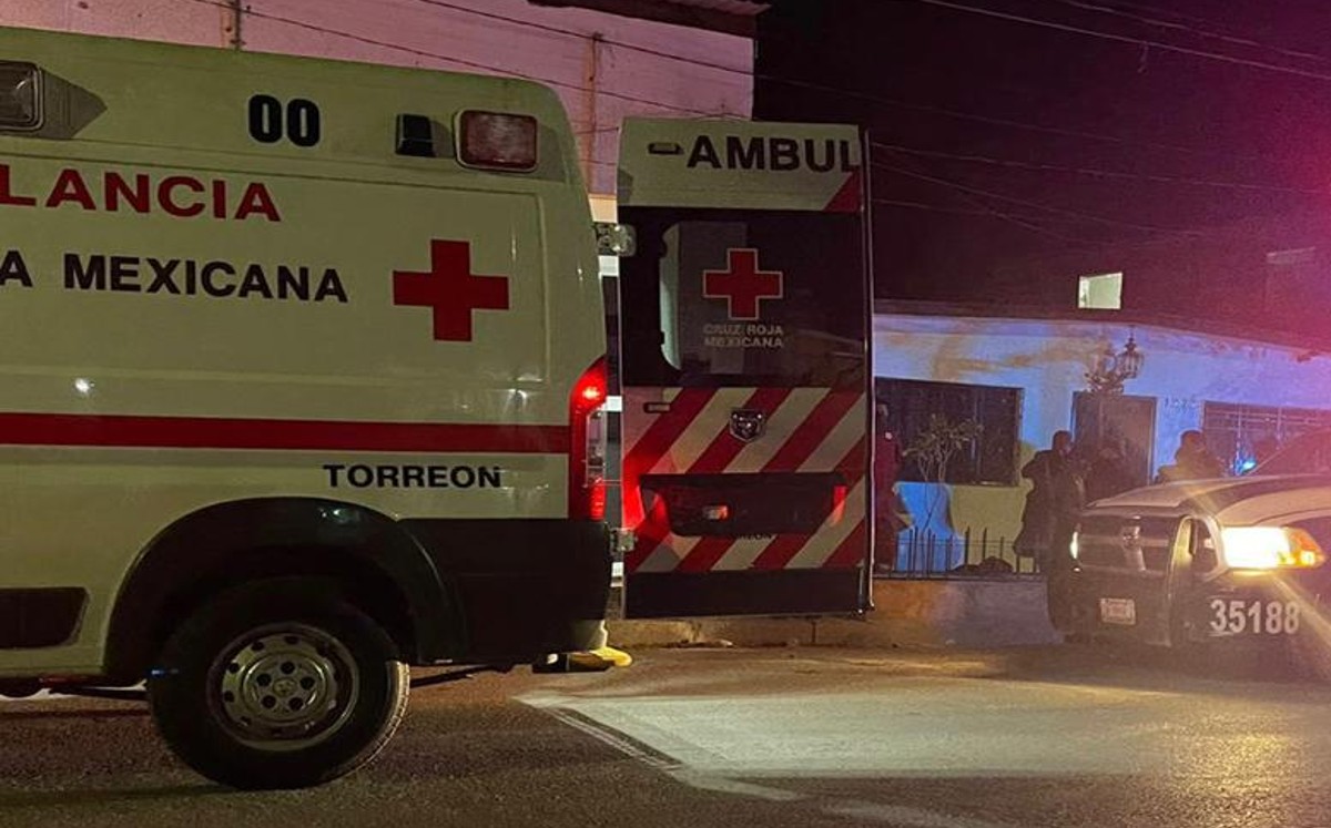 Lerdo. Mujer muere tras lanzarse de camión en movimiento