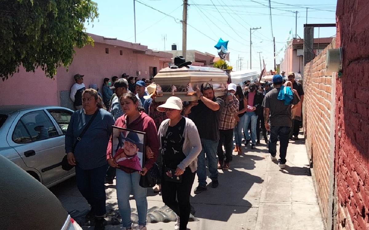 Despiden a músicos de la banda "Los Chuparrecio" asesinados en Celaya / Cortesía