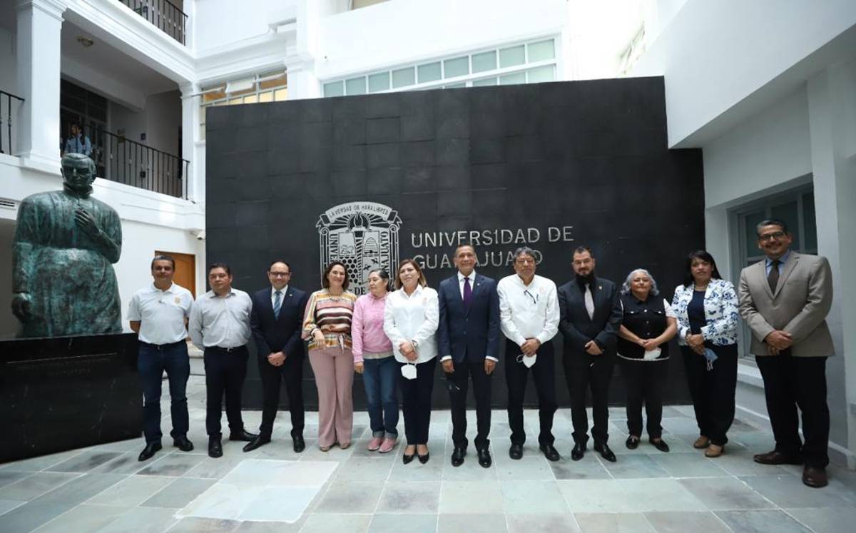 Autoridades universitarias y sindicato llegaron a un acuerdo para garantizar mejoras a los trabajadores.