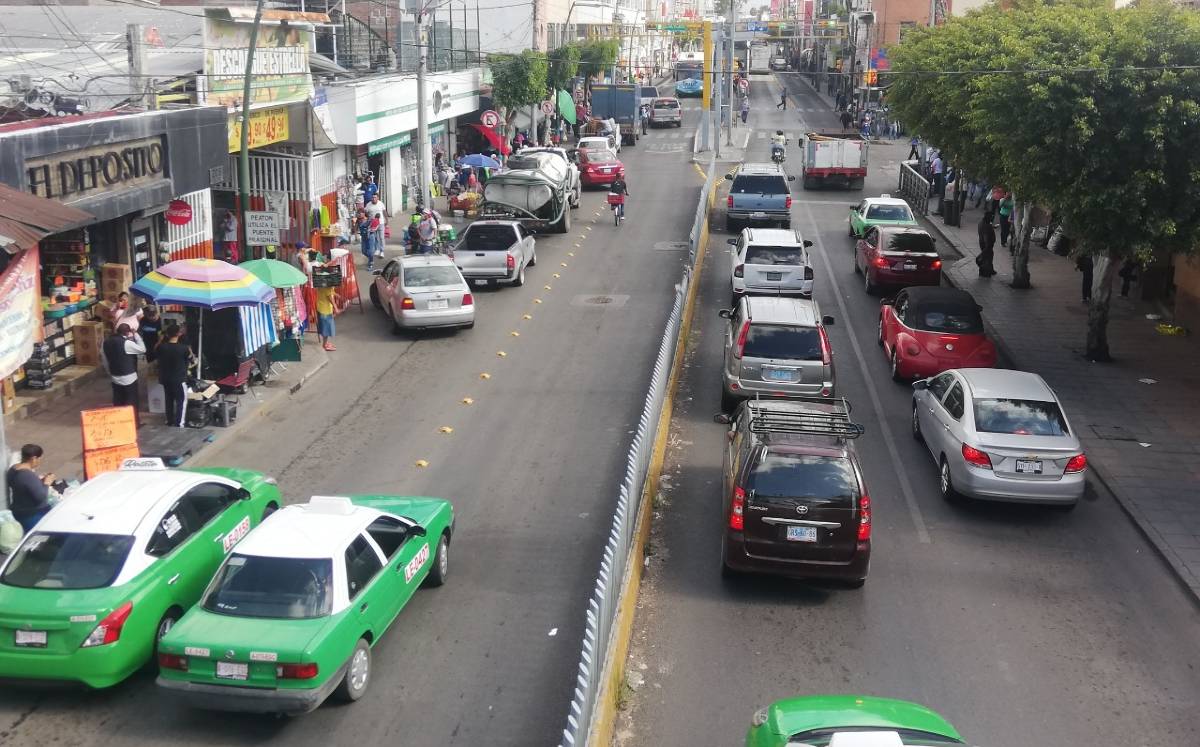 Registran retrasos de hasta 15 minutos