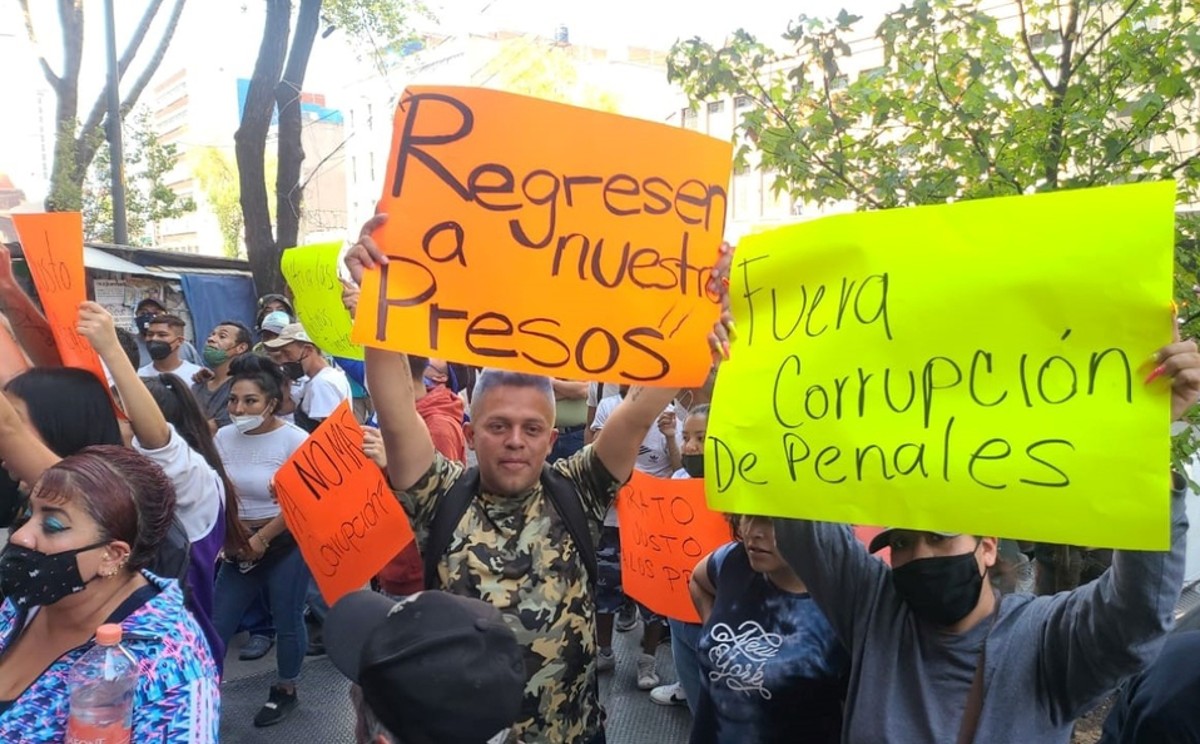 Familiares del reclusorio Oriente asegurán que no conocáina las víctimas/ Ramón Ramírez
