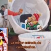 Niño llegando a su fiesta de cumpleaños vestido de Gohan en una cápsula saiyajin