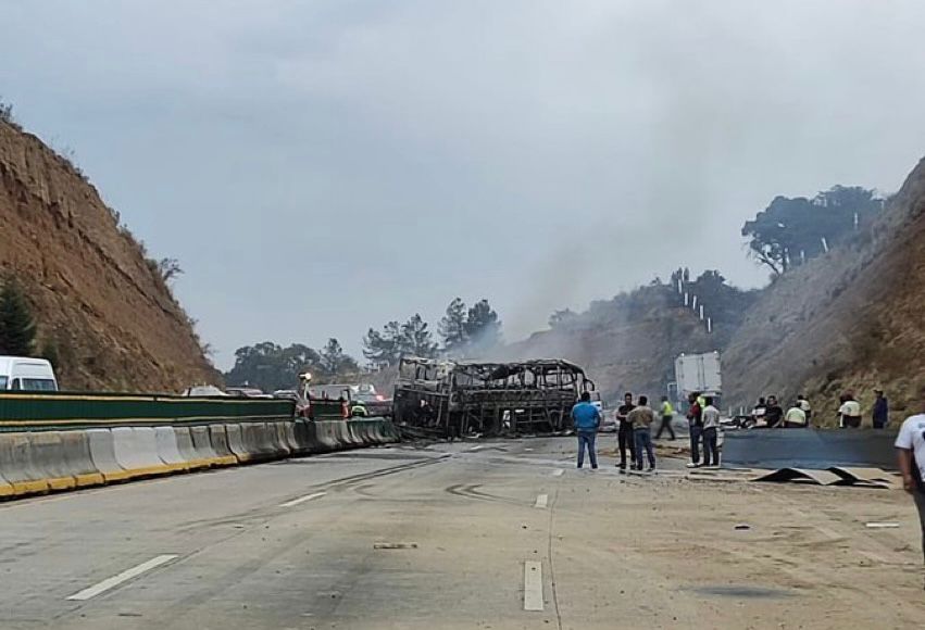 La circulación fue reabierta de manera parcial hacia la Ciudad de México / Twitter: @azucenau