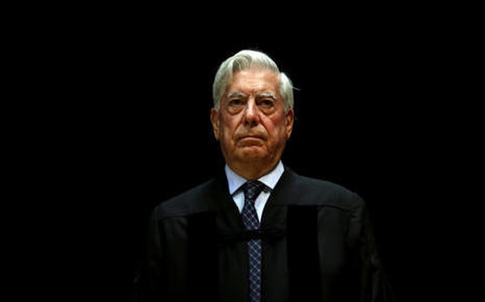Mario Vargas Llosa es hospitalizado en Madrid | Especial