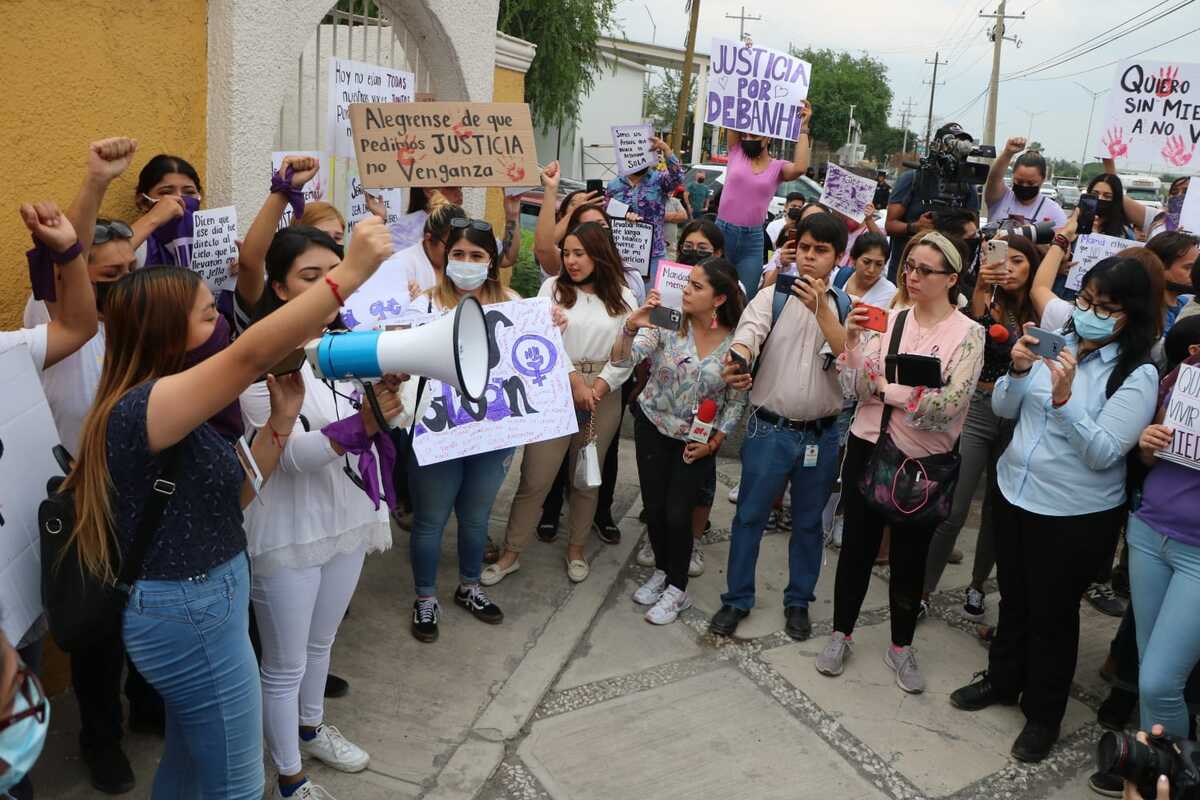 Protesta pacífica afuera de motel Nueva Castilla. / Leonel Rocha