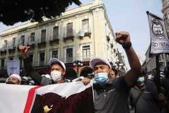 Trabajadores marchan en Puebla
