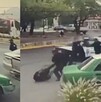 Policías de Monterrey protagonizan pelea en la colonia Lagos del Bosque. | Especial Policías de Monterrey protagonizan pelea en la colonia Lagos del Bosque. | Especial