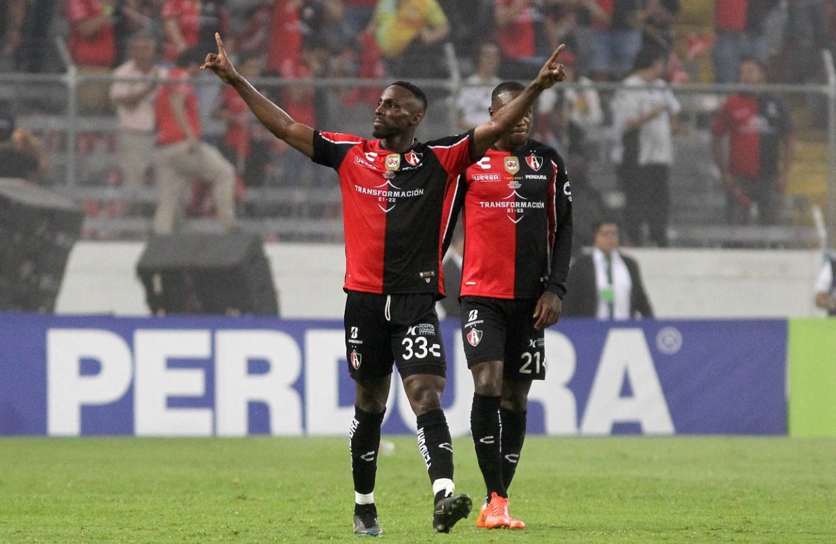 Julian Quiñones festeja el segundo gol del Atlas en la Final / AFP