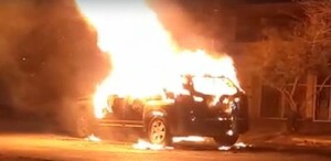 Torreón. Pareja termina lesionada tras incendio de camioneta Torreón. Pareja termina lesionada tras incendio de camioneta
