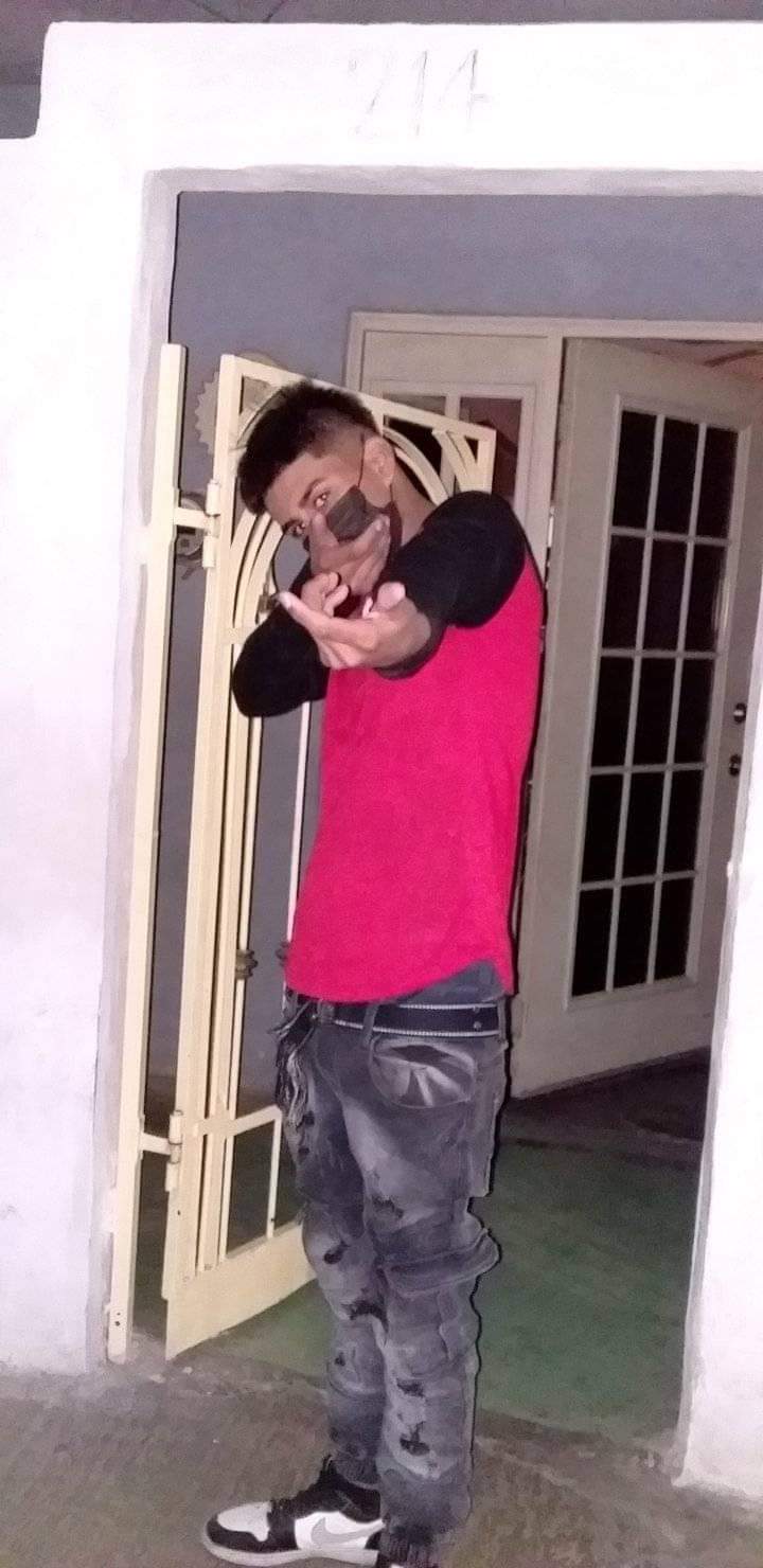 | Cortesía
