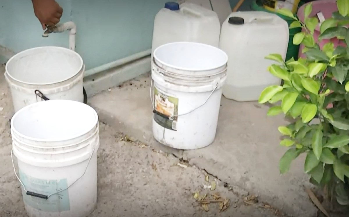 Falta de agua es un problema nuevamente para vecinos de Escobedo
