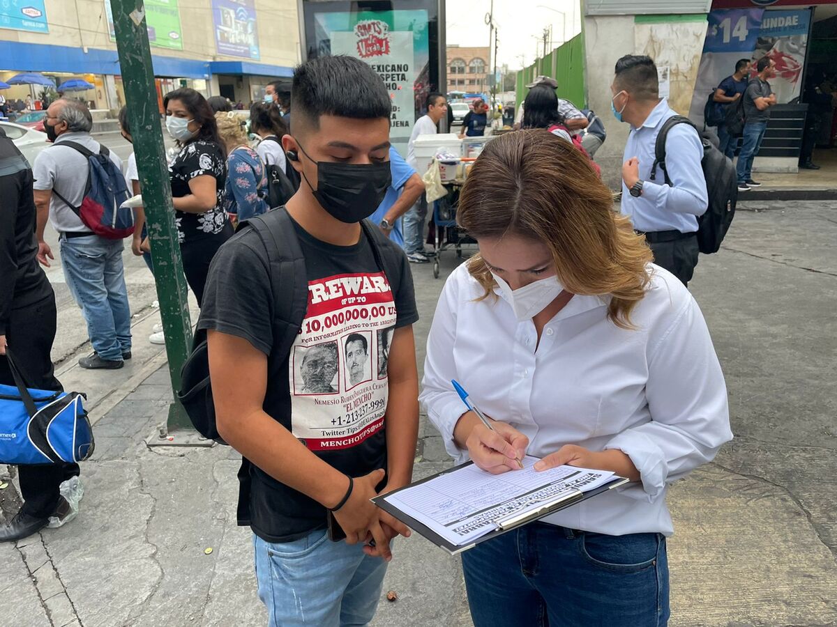 | Víctor González Garza